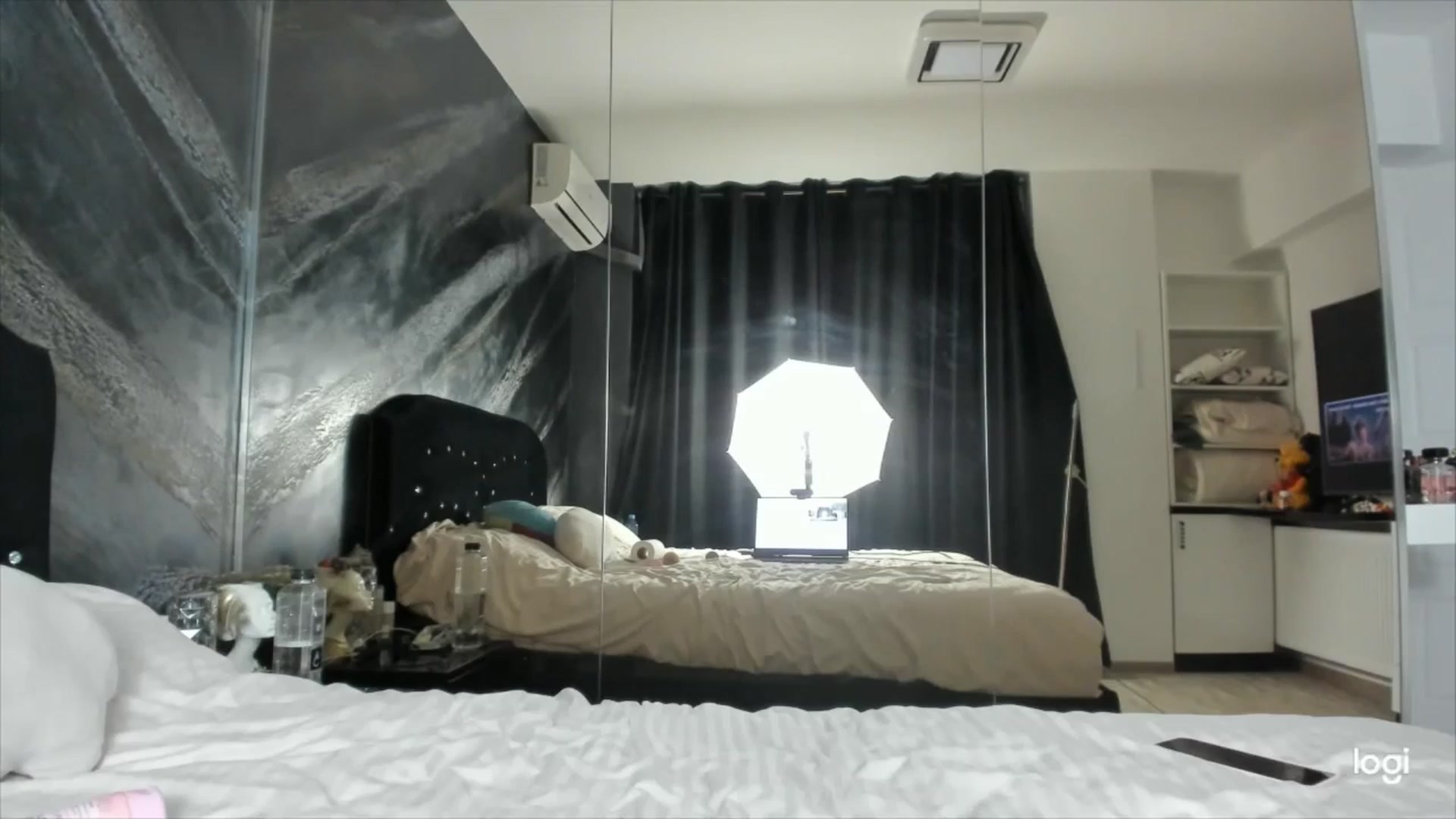 Gallery image thumbnail from HaleySweet18's myfreecams stream on, 07/21/2025, 24:16 image 15 of 20