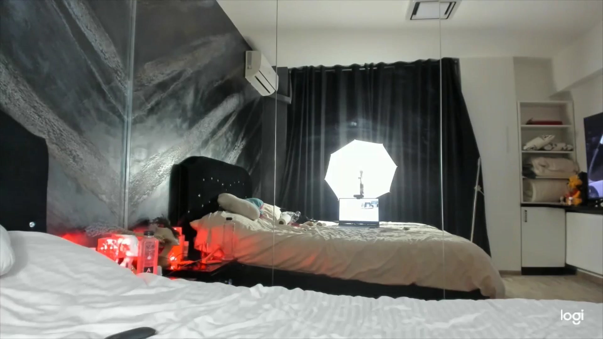 Gallery image thumbnail from HaleySweet18's myfreecams stream on, 07/28/2025, 01:12 image 18 of 20