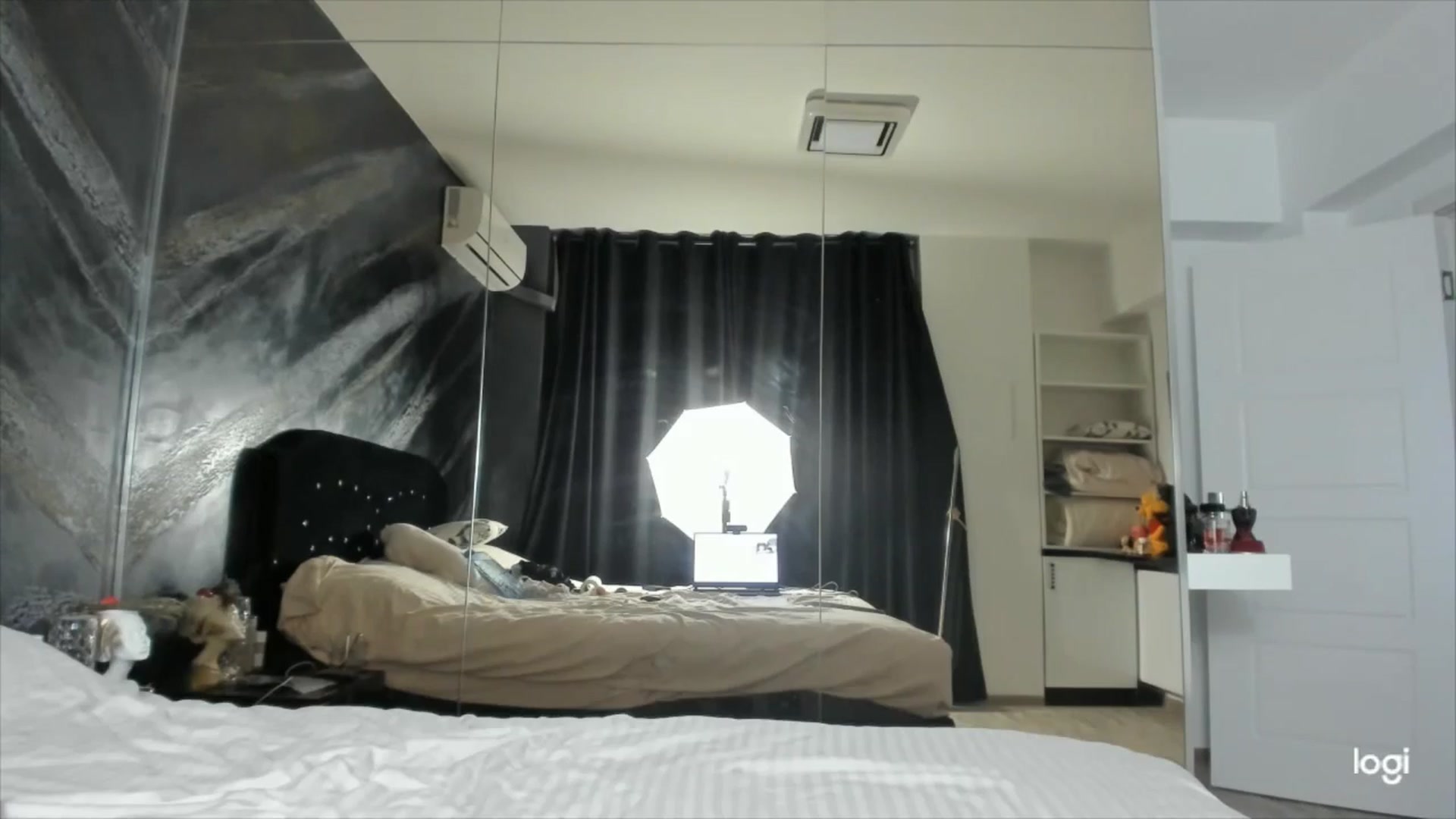 Gallery image thumbnail from HaleySweet18's myfreecams stream on, 08/13/2025, 20:16 image 14 of 20