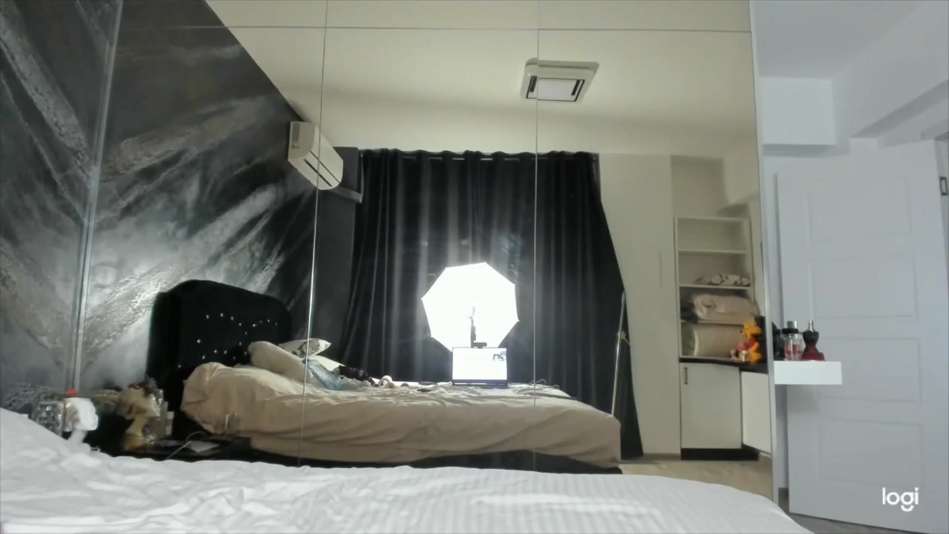 Gallery image thumbnail from HaleySweet18's myfreecams stream on, 08/13/2025, 20:16 image 13 of 20