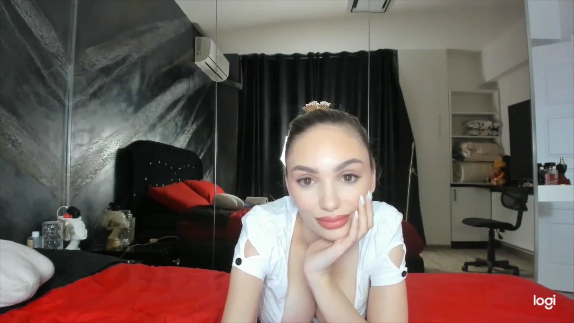 Gallery image thumbnail from HaleySweet18's myfreecams stream on, 08/17/2025, 22:13 image 8 of 20
