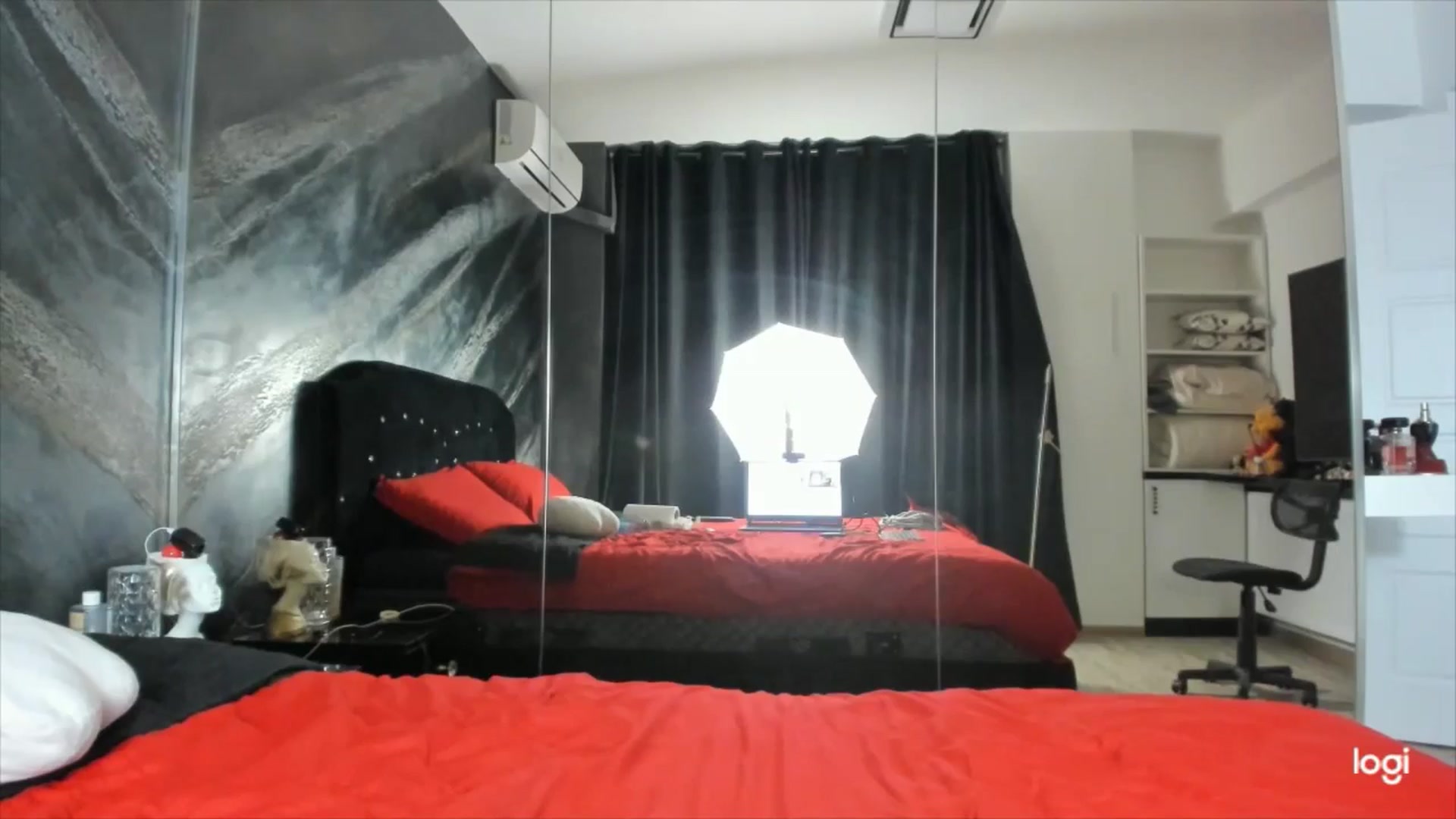 Gallery image thumbnail from HaleySweet18's myfreecams stream on, 08/17/2025, 22:13 image 17 of 20