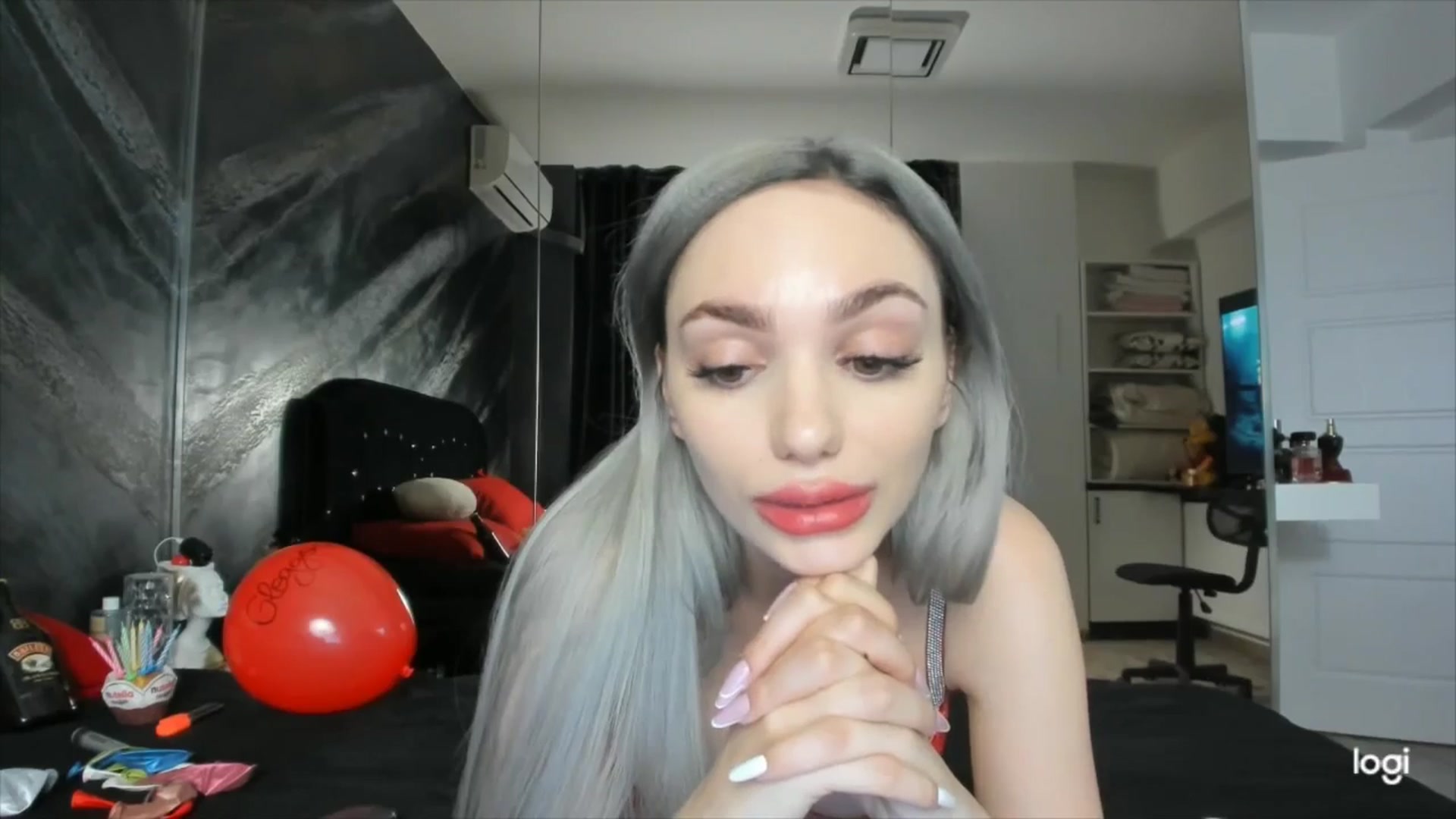 Gallery image thumbnail from HaleySweet18's myfreecams stream on, 08/21/2025, 01:13 image 2 of 20