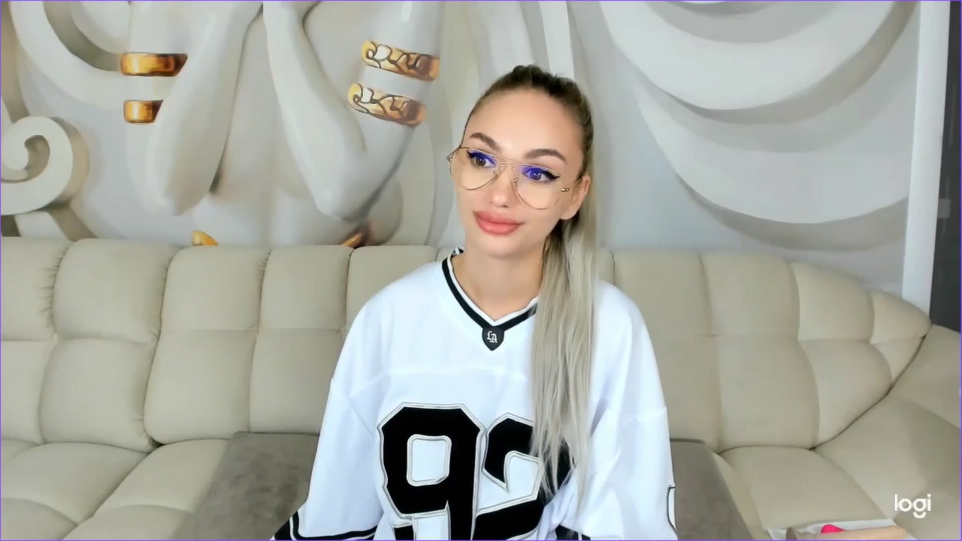 Gallery image thumbnail from HaleySweet18's myfreecams stream on, 09/22/2025, 05:45 image 12 of 20