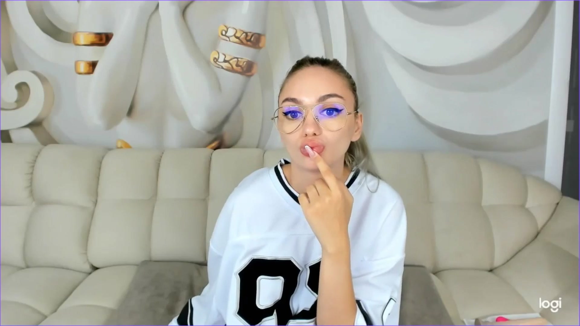 Gallery image thumbnail from HaleySweet18's myfreecams stream on, 09/22/2025, 05:45 image 18 of 20