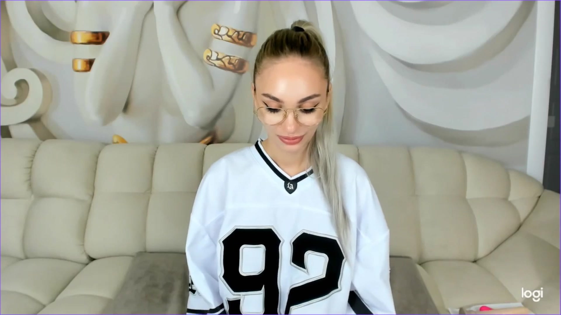 Gallery image thumbnail from HaleySweet18's myfreecams stream on, 09/22/2025, 05:45 image 9 of 20