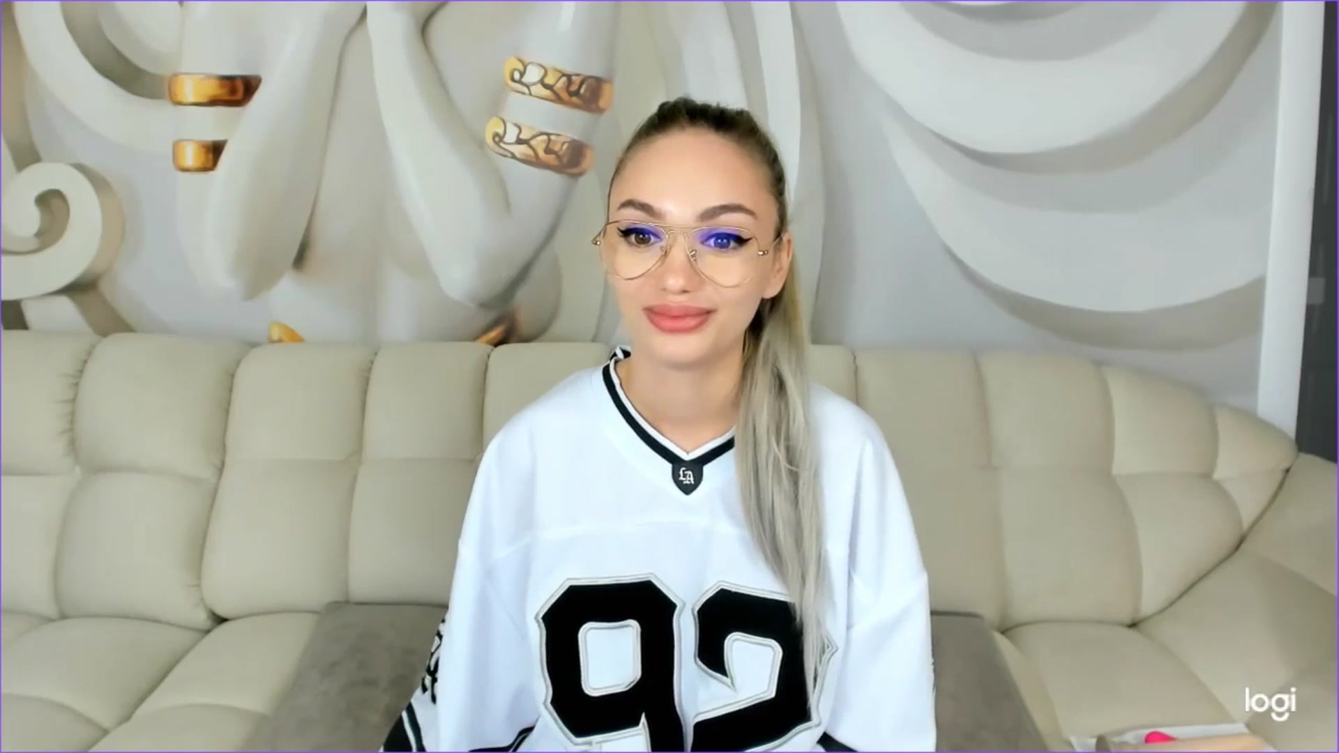 Gallery image thumbnail from HaleySweet18's myfreecams stream on, 09/22/2025, 05:45 image 10 of 20