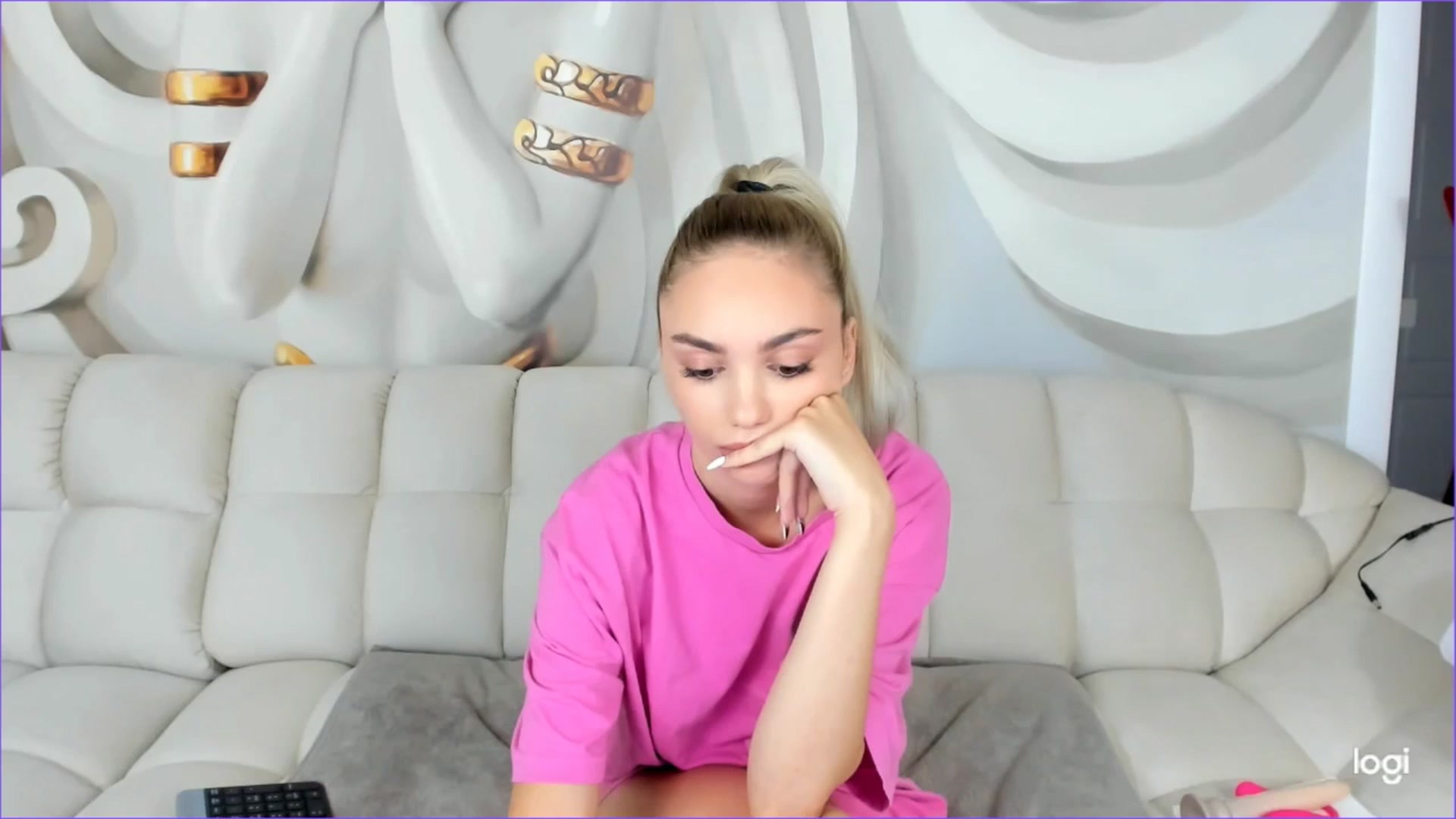 Gallery image thumbnail from HaleySweet18's myfreecams stream on, 10/05/2025, 01:50 image 13 of 20