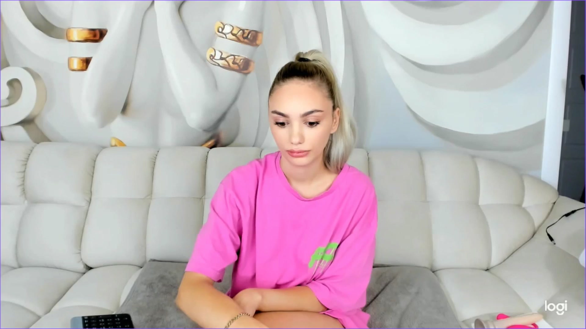 Gallery image thumbnail from HaleySweet18's myfreecams stream on, 10/05/2025, 01:50 image 10 of 20