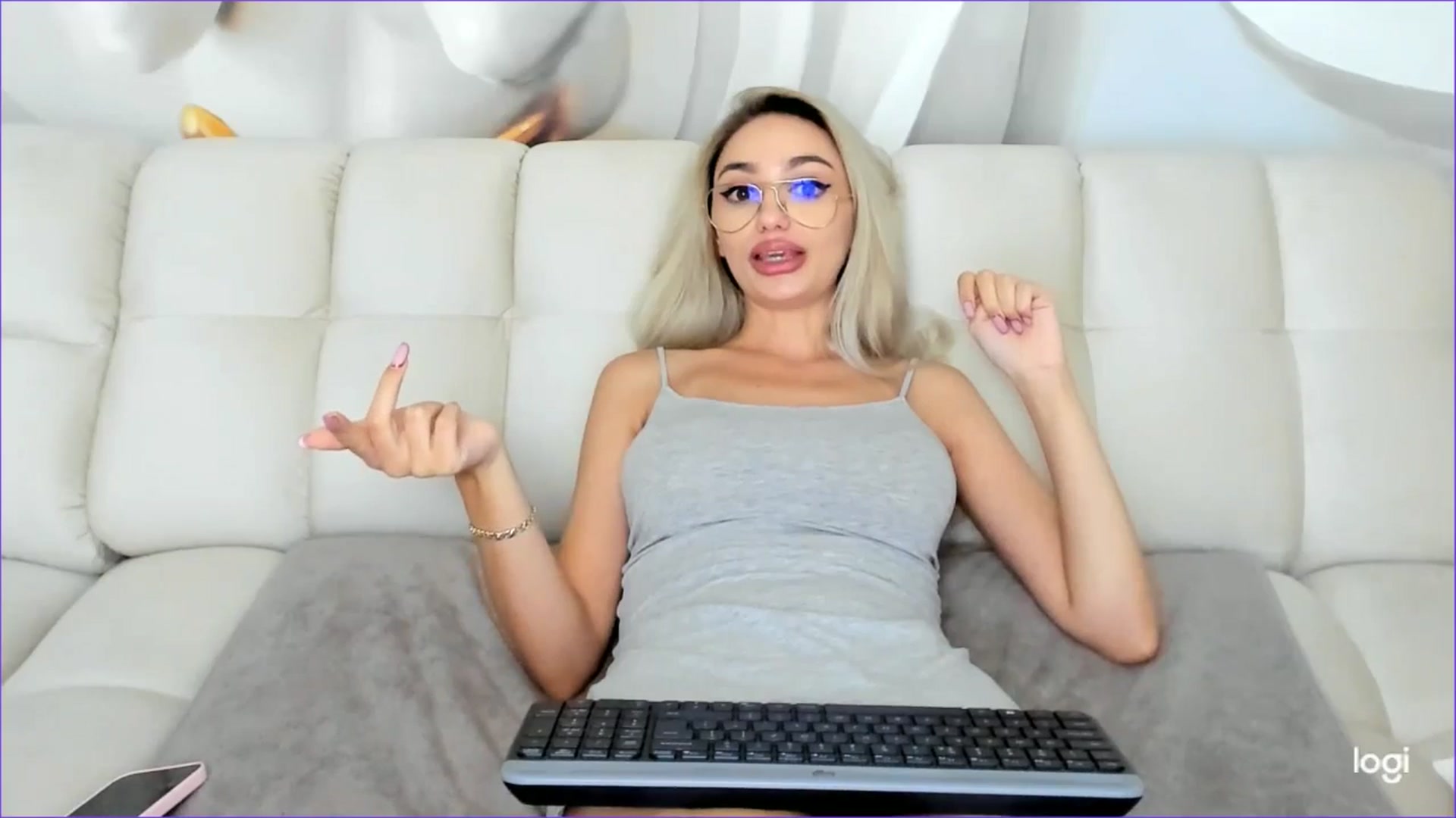 Gallery image thumbnail from HaleySweet18's myfreecams stream on, 10/23/2025, 06:20 image 16 of 20