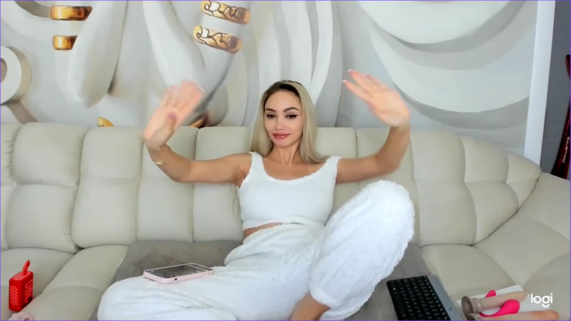 Gallery image thumbnail from HaleySweet18's myfreecams stream on, 10/24/2025, 07:08 image 17 of 20