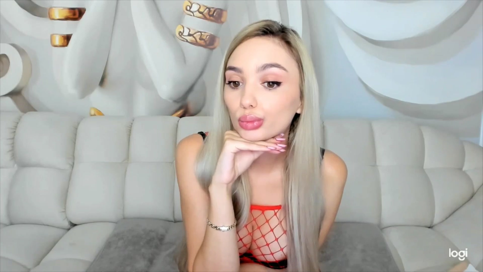 Gallery image thumbnail from HaleySweet18's myfreecams stream on, 10/29/2025, 24:02 image 2 of 20