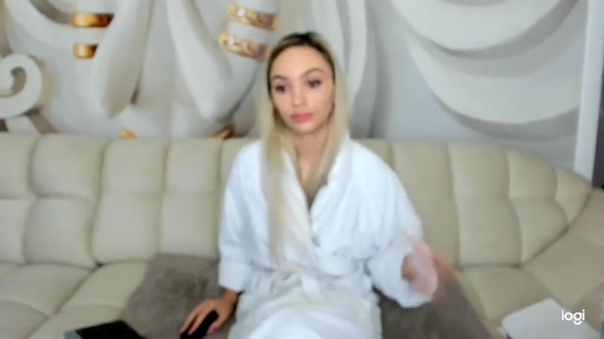 Gallery image thumbnail from HaleySweet18's myfreecams stream on, 11/12/2025, 06:44 image 10 of 20