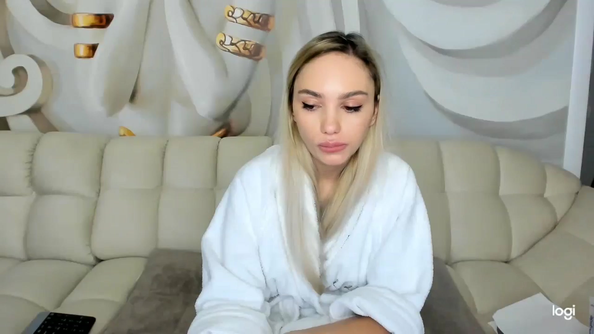 Gallery image thumbnail from HaleySweet18's myfreecams stream on, 11/12/2025, 06:44 image 14 of 20