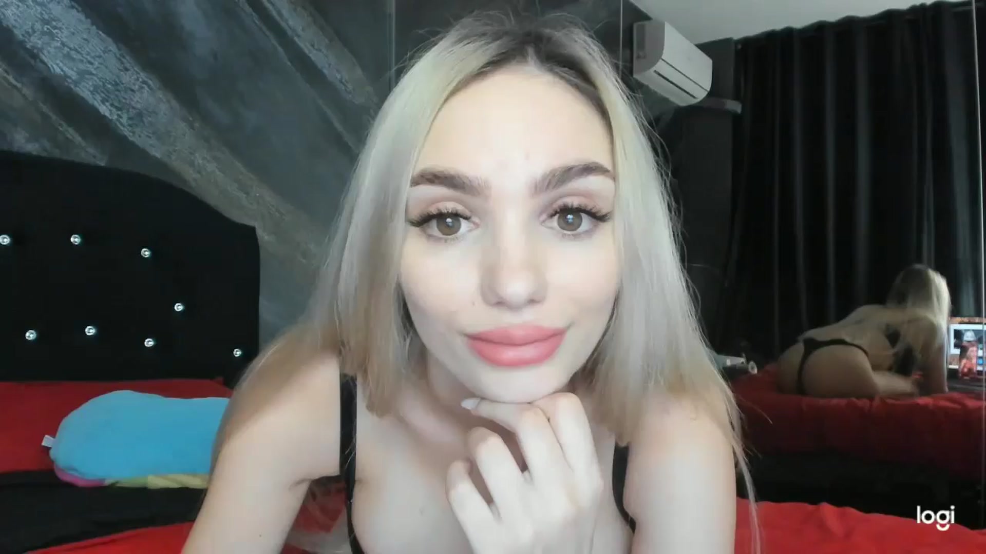 Gallery image thumbnail from HaleySweet18's myfreecams stream on, 11/26/2025, 02:16 image 17 of 20