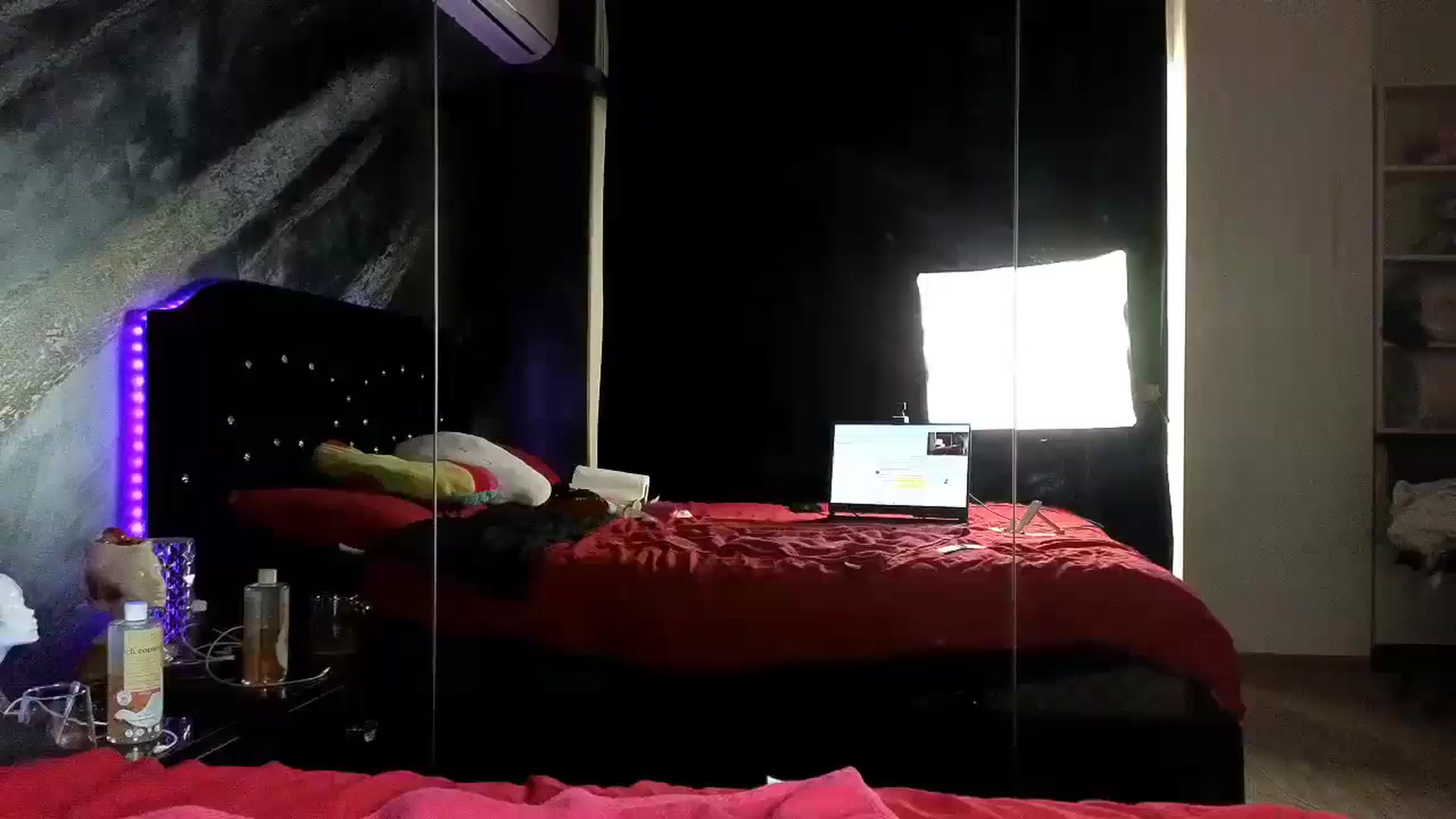 Gallery image thumbnail from HaleySweet18's myfreecams stream on, 12/05/2025, 07:50 image 18 of 20