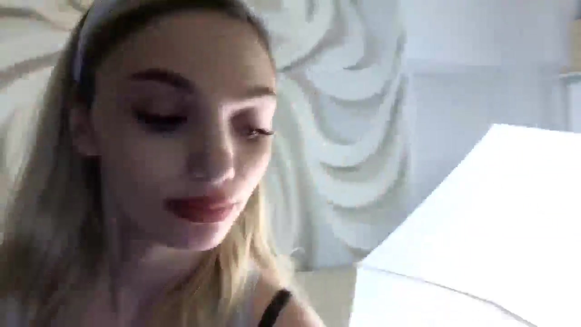 Gallery image thumbnail from HaleySweet18's myfreecams stream on, 12/05/2025, 07:50 image 16 of 20