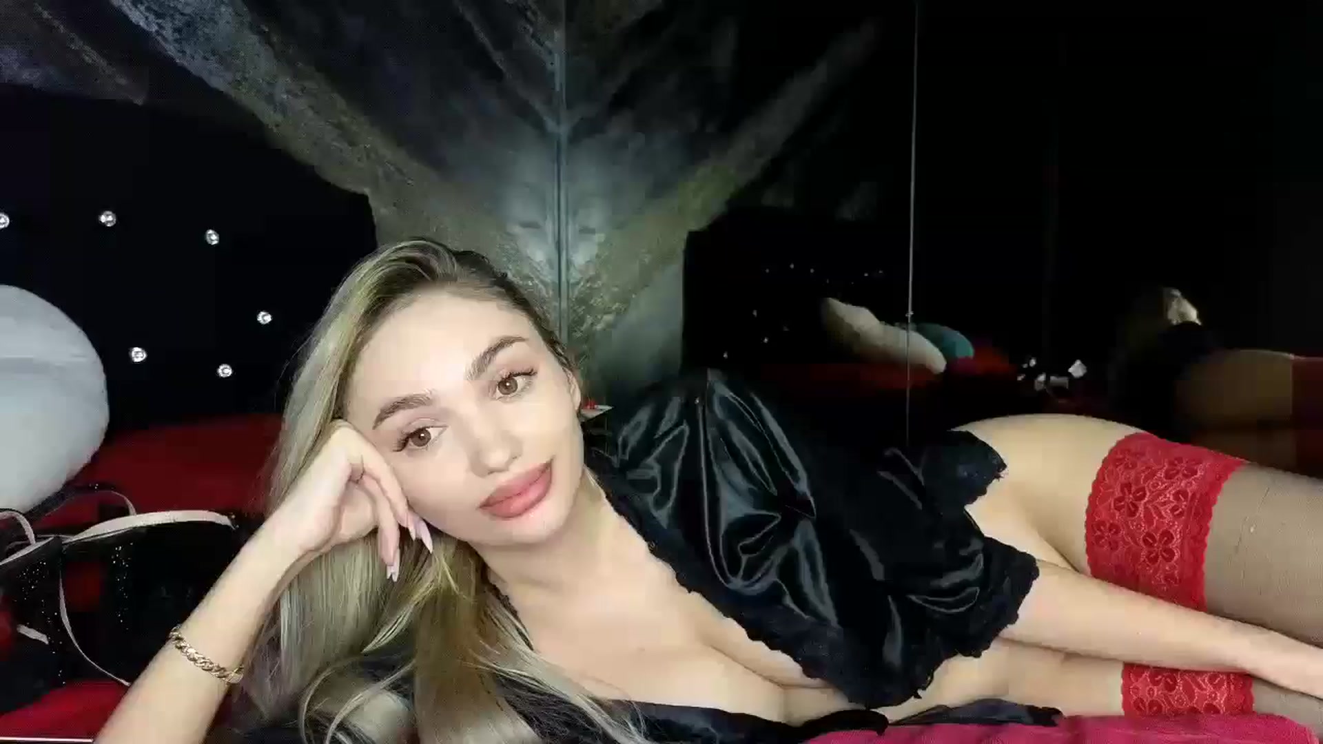 Gallery image thumbnail from HaleySweet18's myfreecams stream on, 12/11/2025, 07:33 image 15 of 20