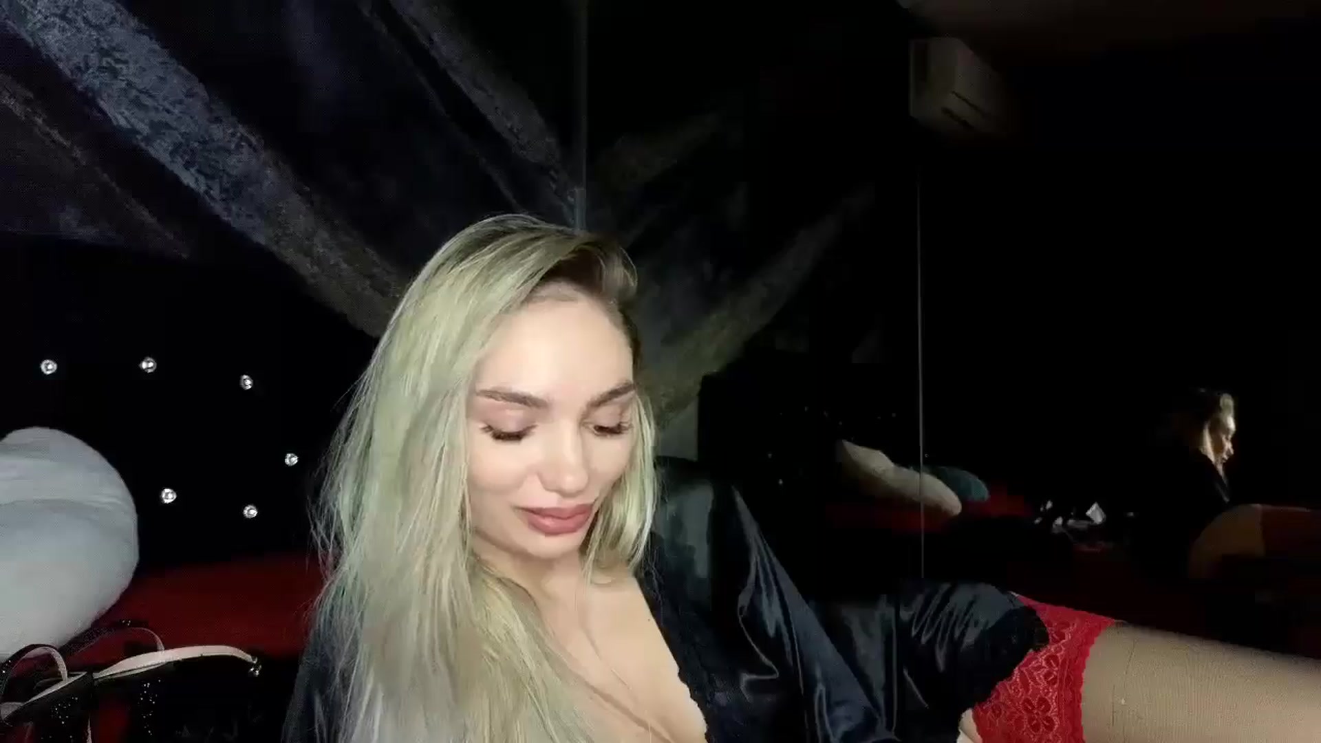 Gallery image thumbnail from HaleySweet18's myfreecams stream on, 12/11/2025, 07:33 image 10 of 20