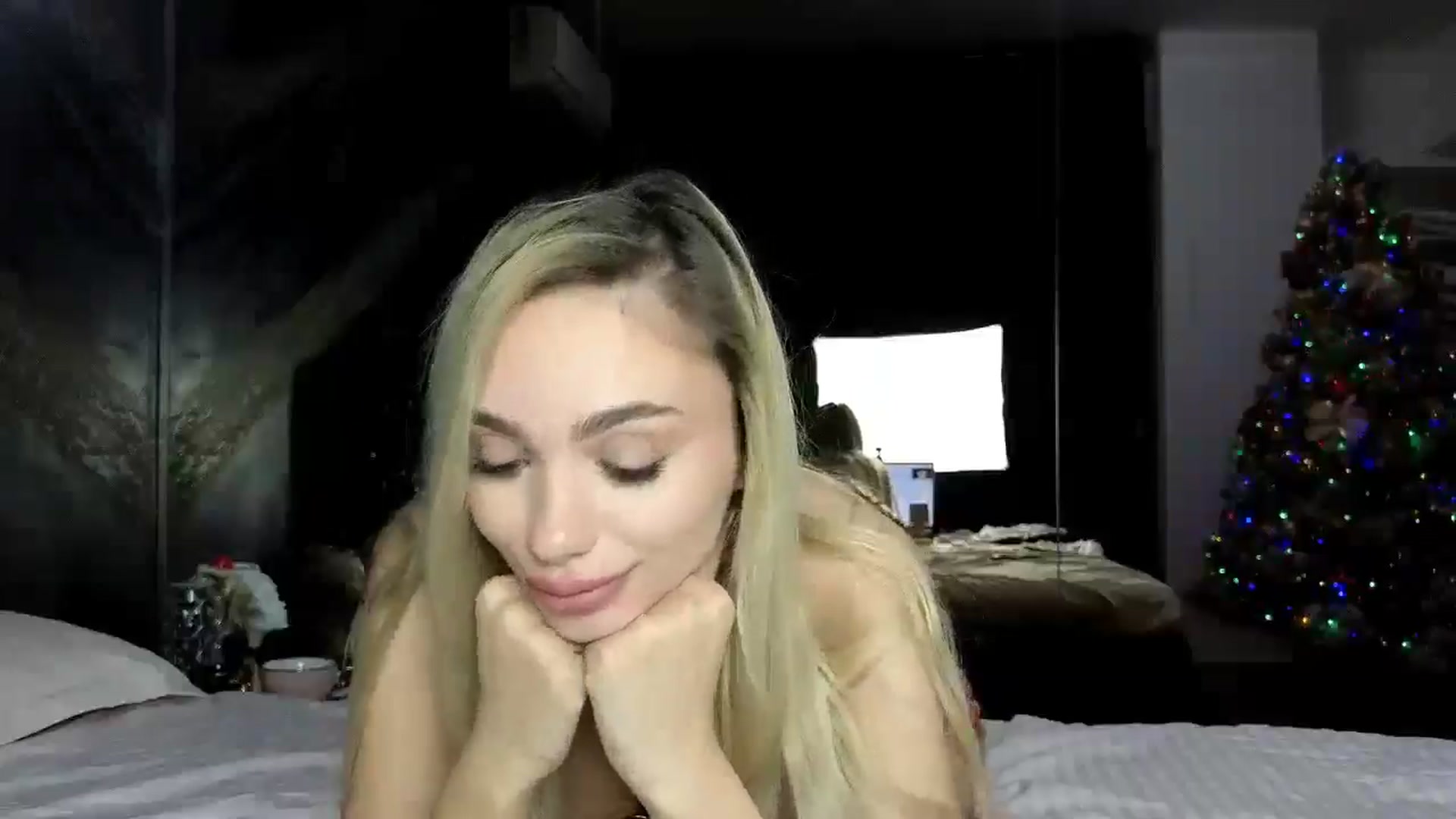 Gallery image thumbnail from HaleySweet18's myfreecams stream on, 12/29/2025, 06:33 image 20 of 20