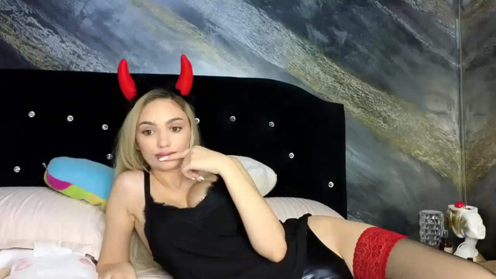 Gallery image thumbnail from HaleySweet18's myfreecams stream on, 01/06/2026, 24:49 image 2 of 20