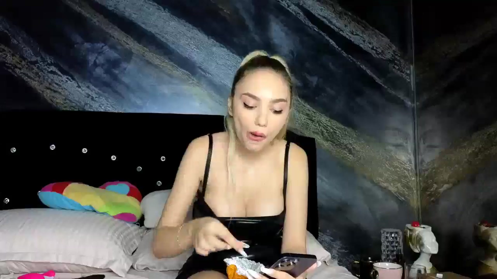 Gallery image thumbnail from HaleySweet18's myfreecams stream on, 01/08/2026, 01:59 image 5 of 20