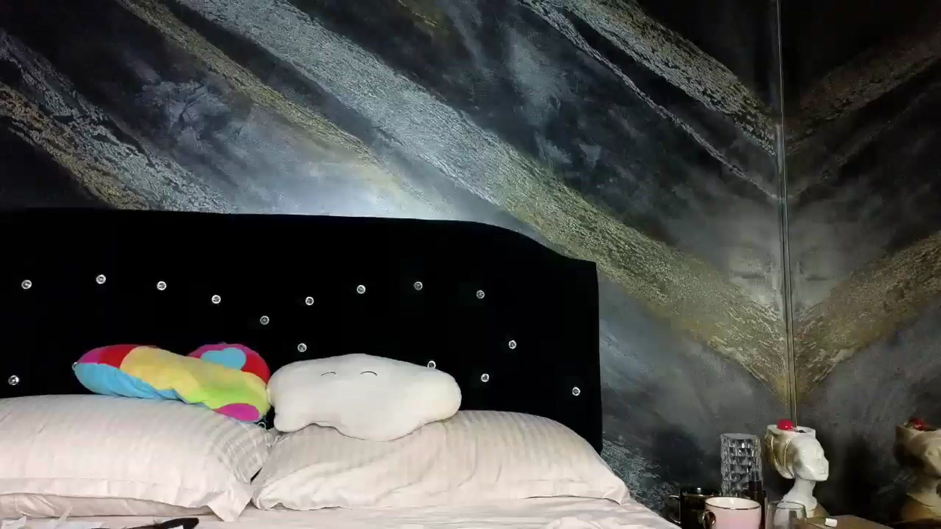 Gallery image thumbnail from HaleySweet18's myfreecams stream on, 01/08/2026, 01:59 image 3 of 20