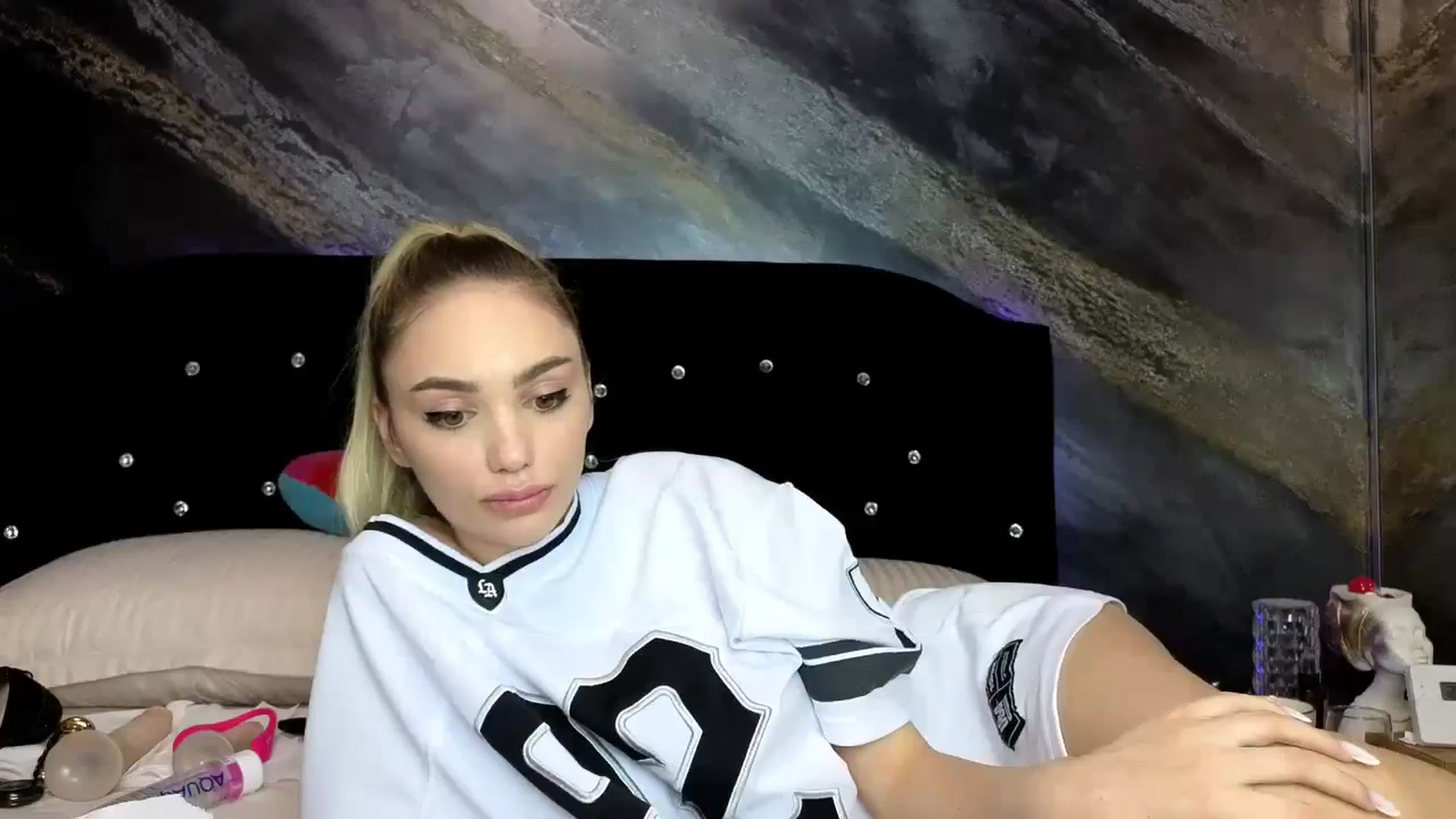 Gallery image thumbnail from HaleySweet18's myfreecams stream on, 01/08/2026, 07:31 image 7 of 20