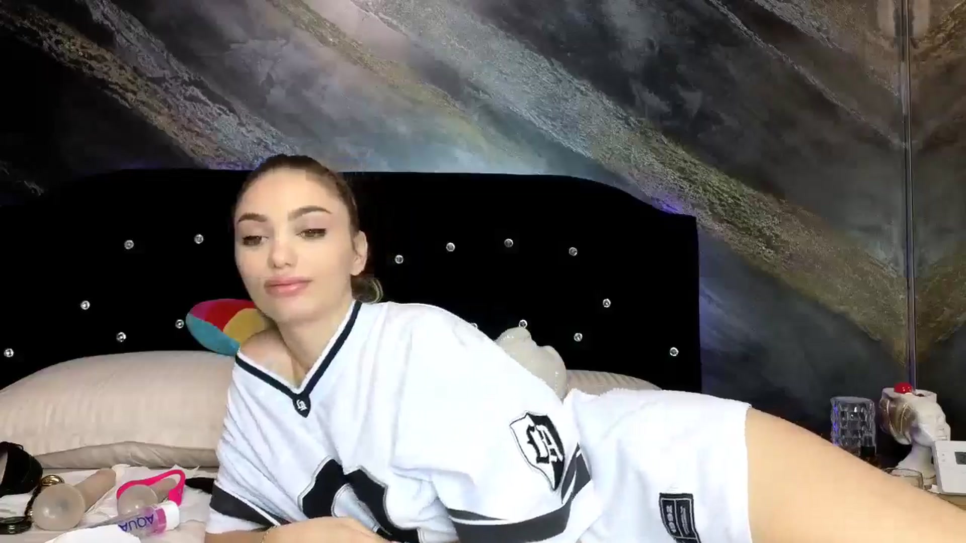 Gallery image thumbnail from HaleySweet18's myfreecams stream on, 01/08/2026, 07:31 image 10 of 20