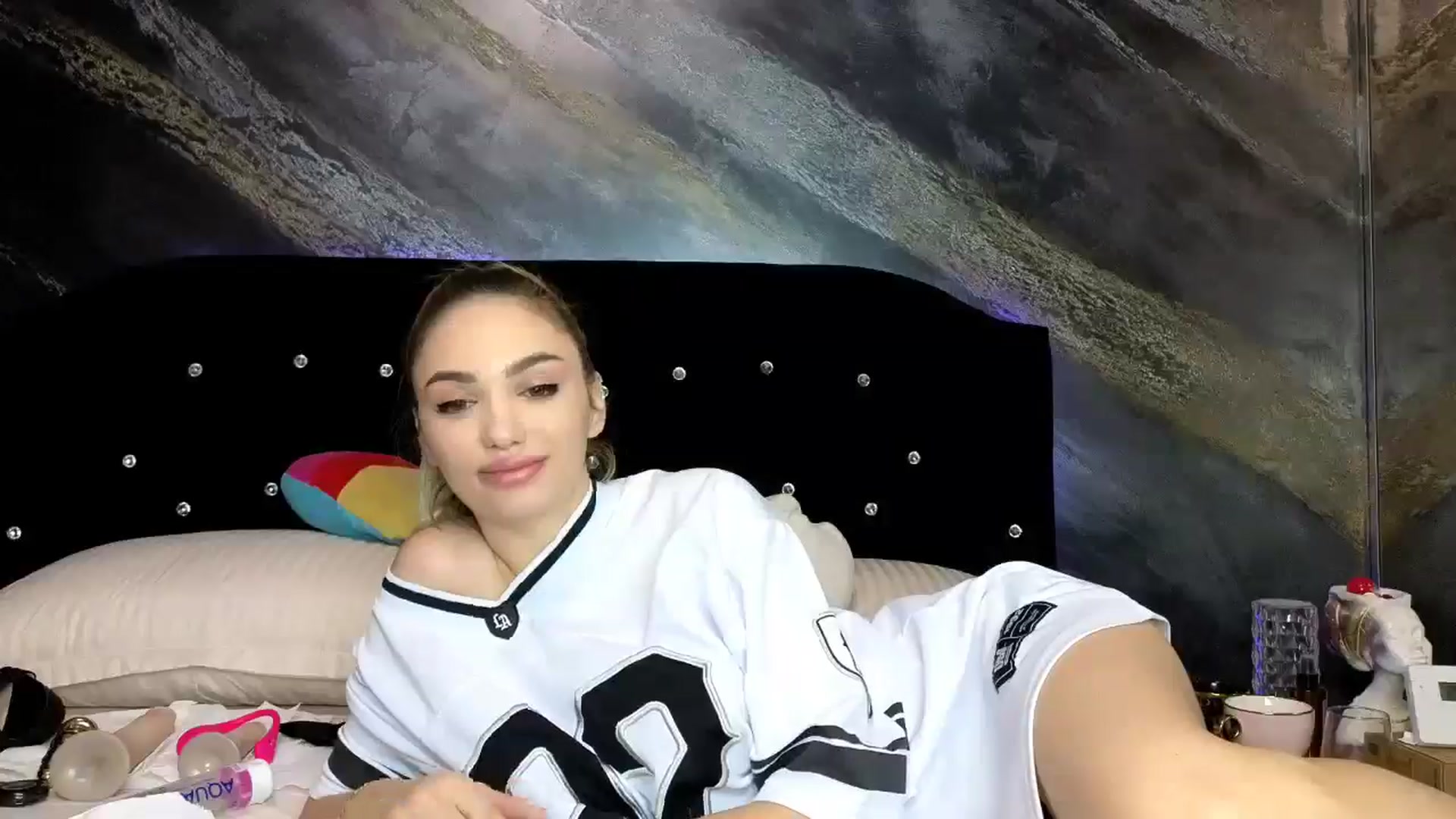 Gallery image thumbnail from HaleySweet18's myfreecams stream on, 01/08/2026, 07:31 image 18 of 20