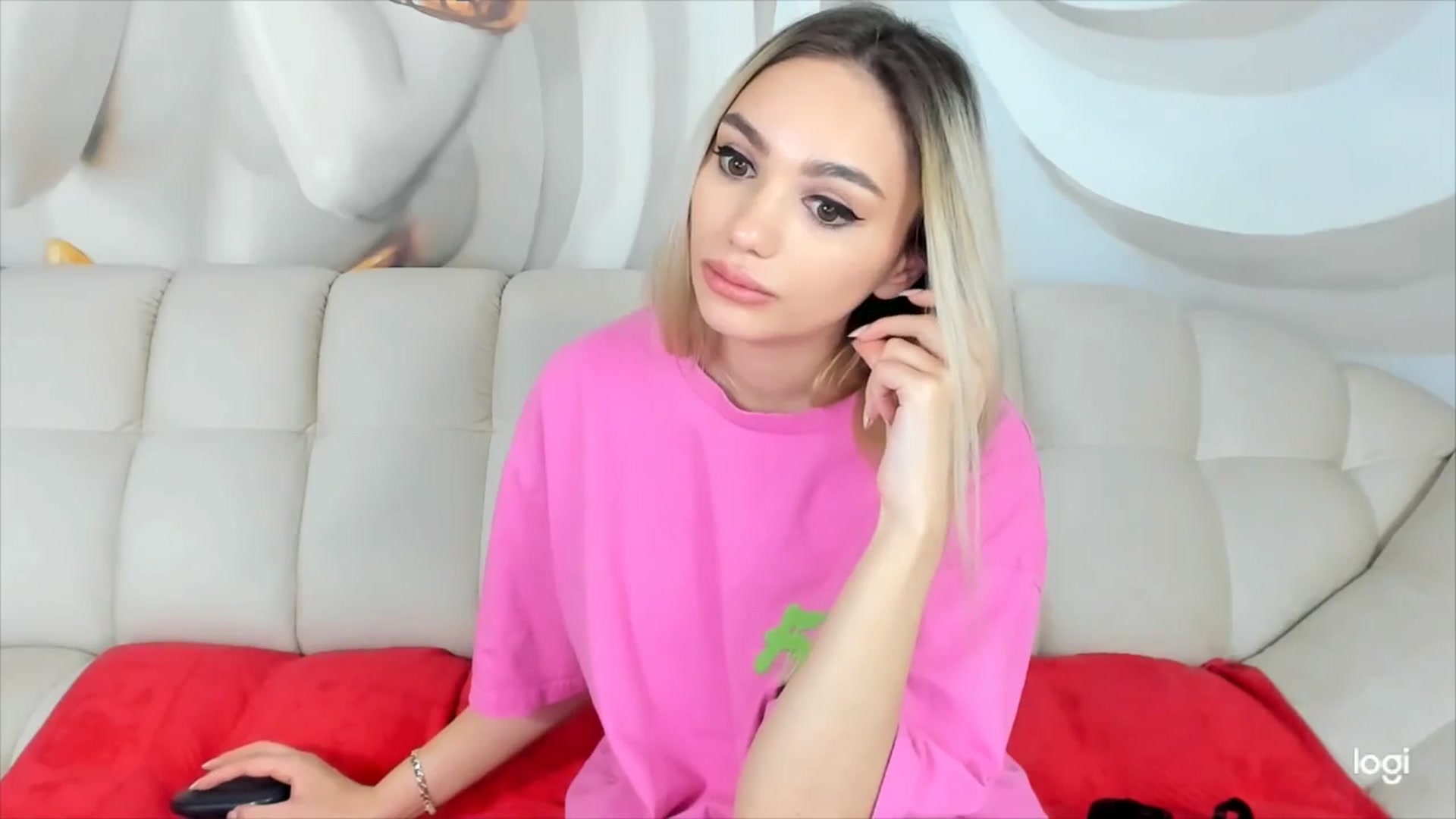 Gallery image thumbnail from HaleySweet18's myfreecams stream on, 02/02/2026, 03:49 image 5 of 20