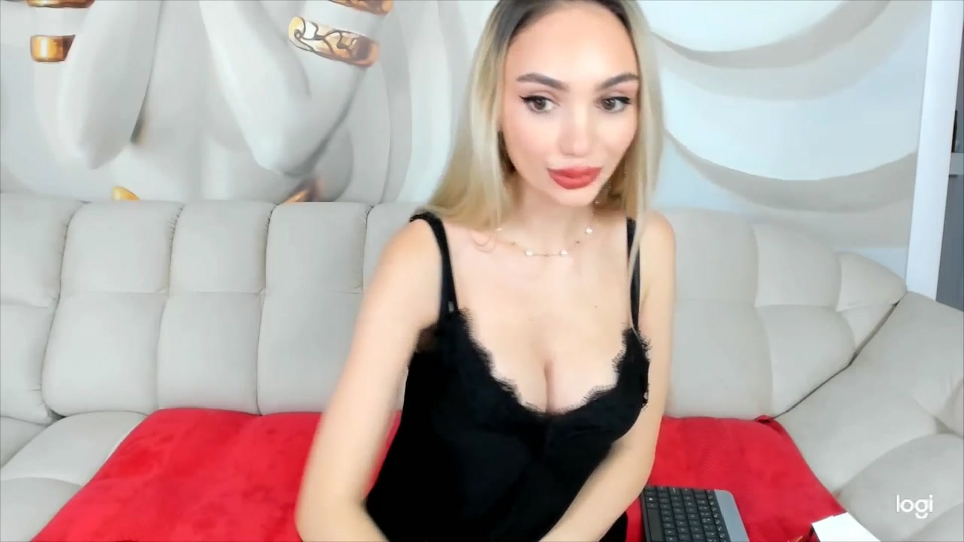 Gallery image thumbnail from HaleySweet18's myfreecams stream on, 02/05/2026, 24:41 image 10 of 20