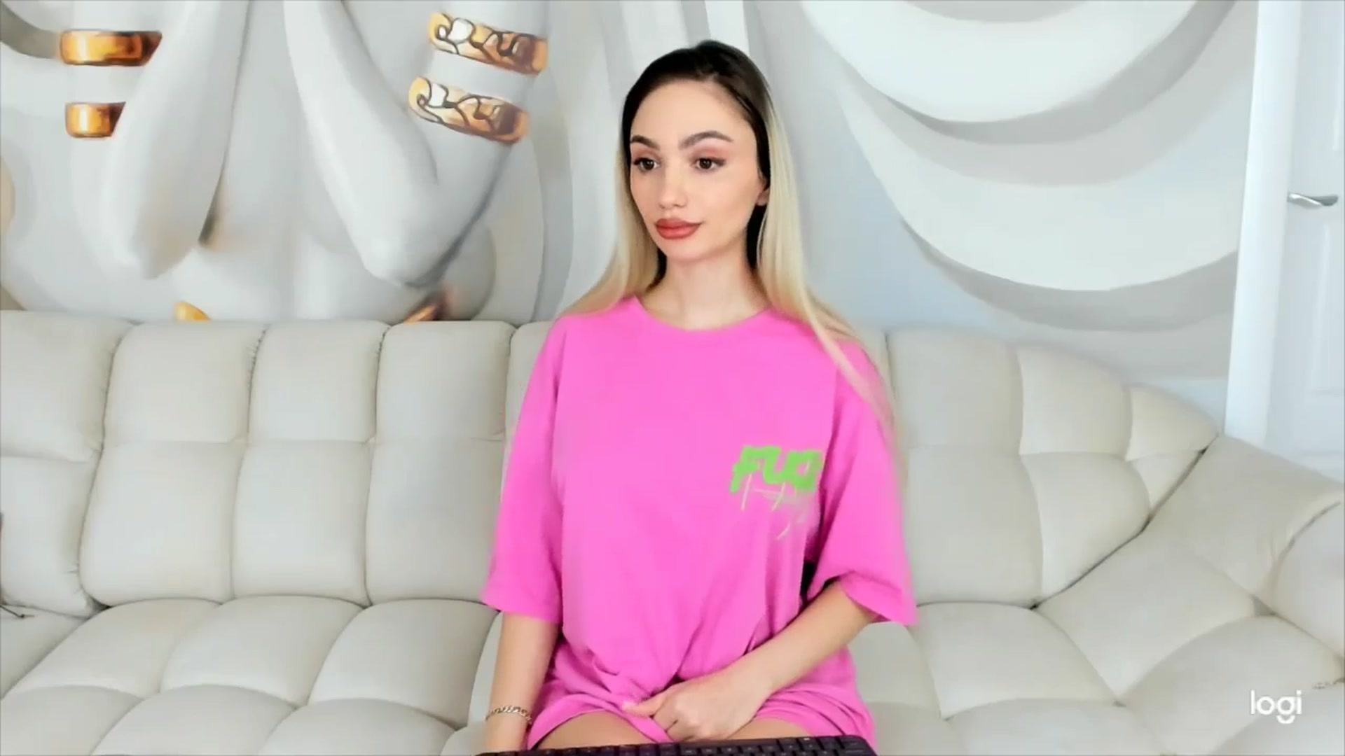 Gallery image thumbnail from HaleySweet18's myfreecams stream on, 04/07/2026, 02:44 image 2 of 20