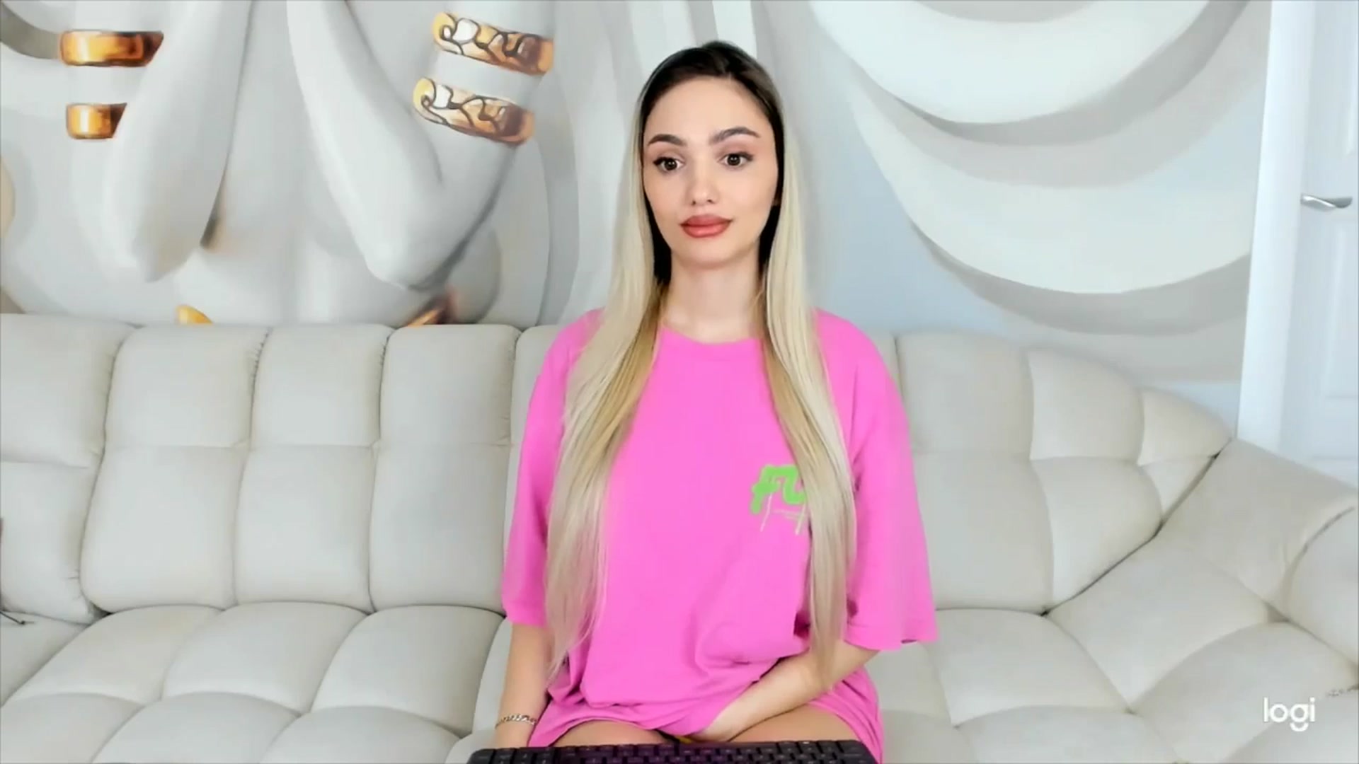 Gallery image thumbnail from HaleySweet18's myfreecams stream on, 04/07/2026, 02:44 image 7 of 20