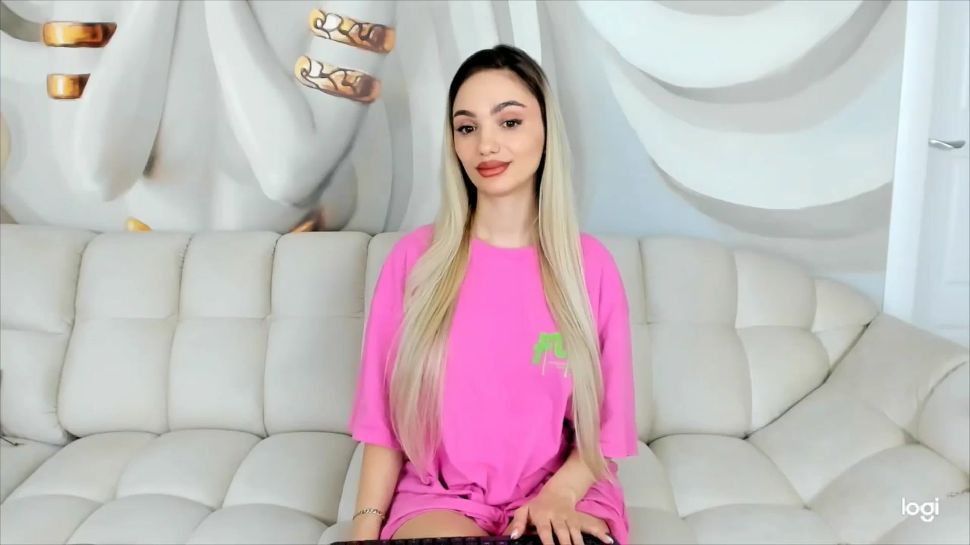 Gallery image thumbnail from HaleySweet18's myfreecams stream on, 04/07/2026, 02:44 image 9 of 20