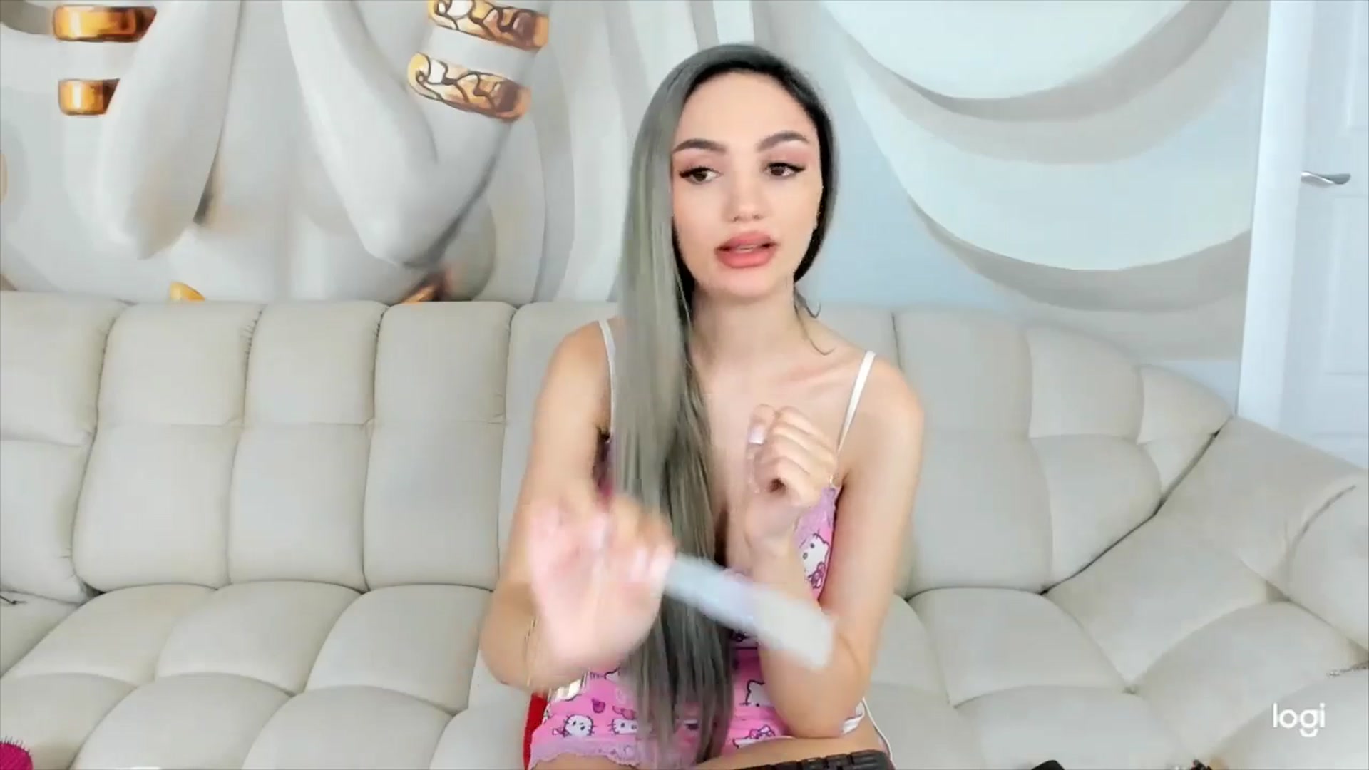 Gallery image thumbnail from HaleySweet18's myfreecams stream on, 04/10/2026, 01:02 image 4 of 20