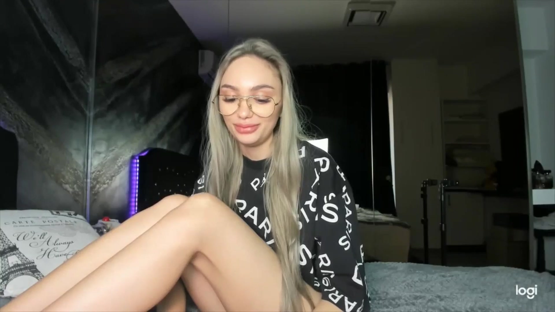 Gallery image thumbnail from HaleySweet18's myfreecams stream on, 04/15/2026, 05:01 image 3 of 20