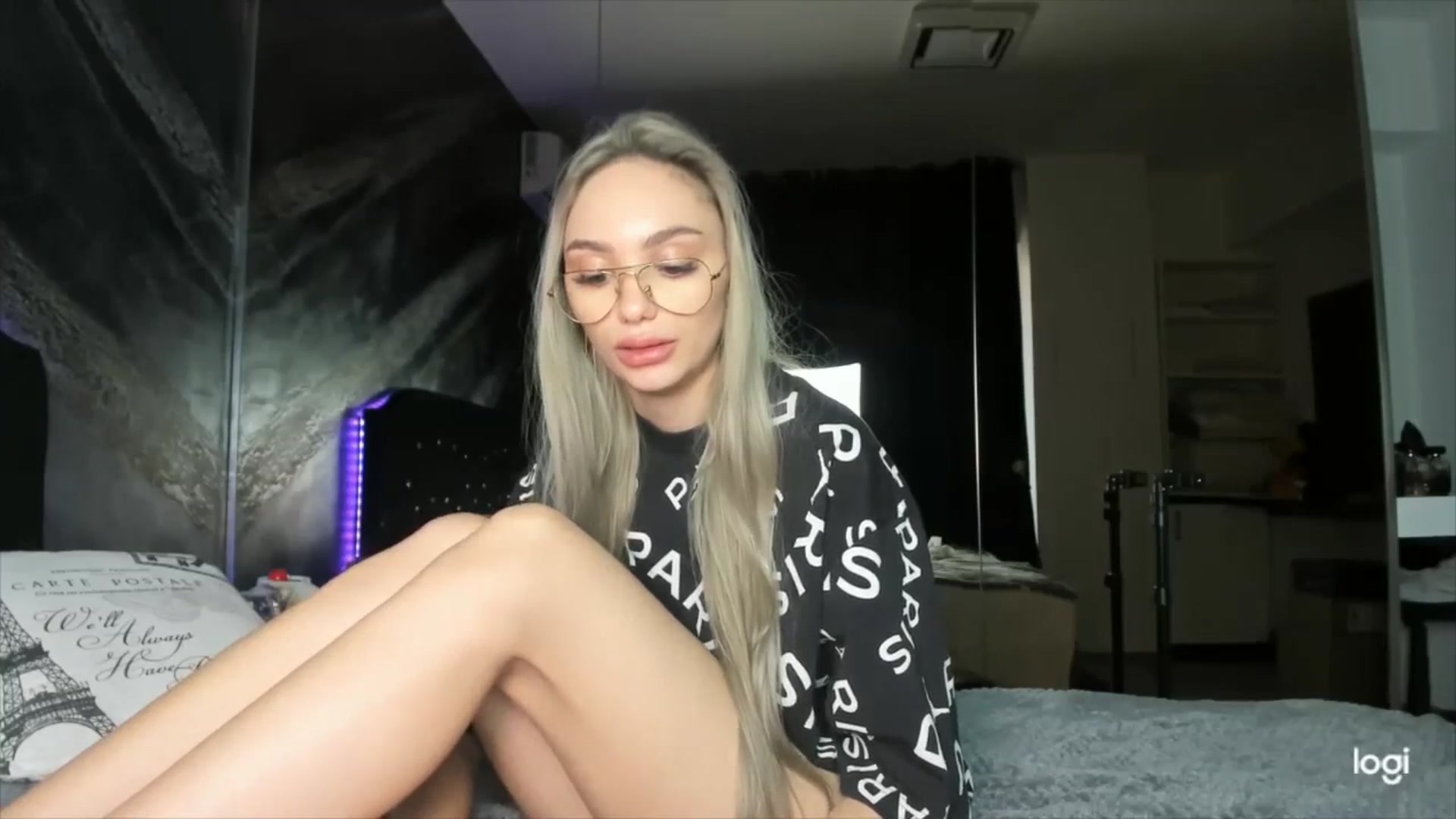 Gallery image thumbnail from HaleySweet18's myfreecams stream on, 04/15/2026, 05:01 image 4 of 20