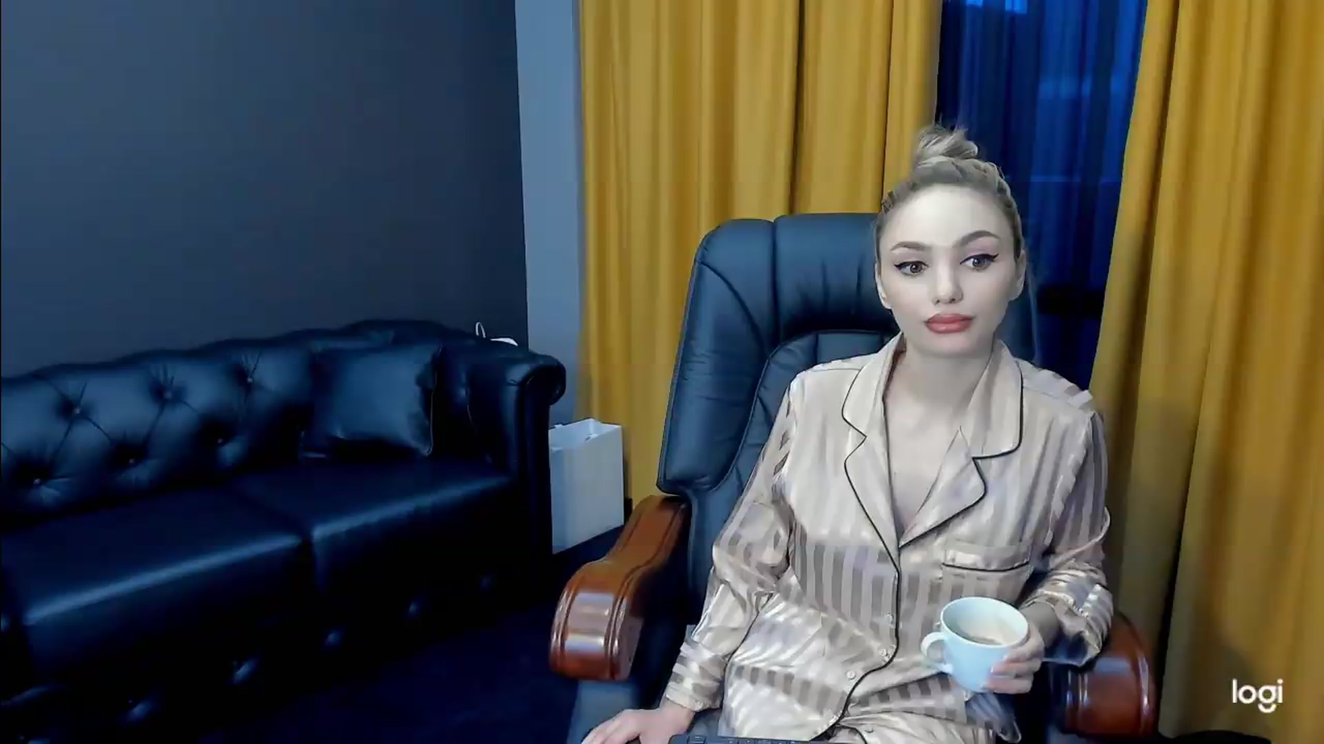Gallery image thumbnail from HaleySweet18's myfreecams stream on, 05/13/2026, 18:01 image 2 of 20