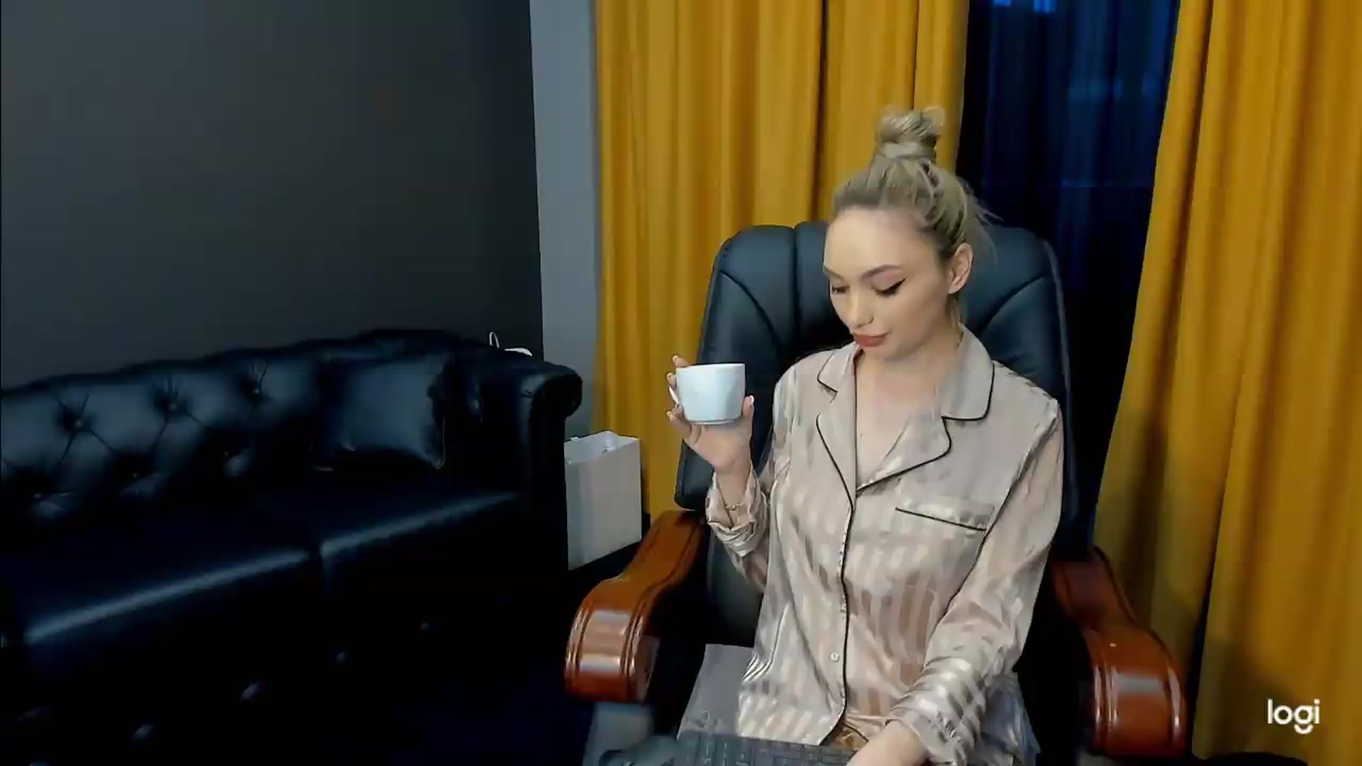 Gallery image thumbnail from HaleySweet18's myfreecams stream on, 05/13/2026, 18:01 image 6 of 20