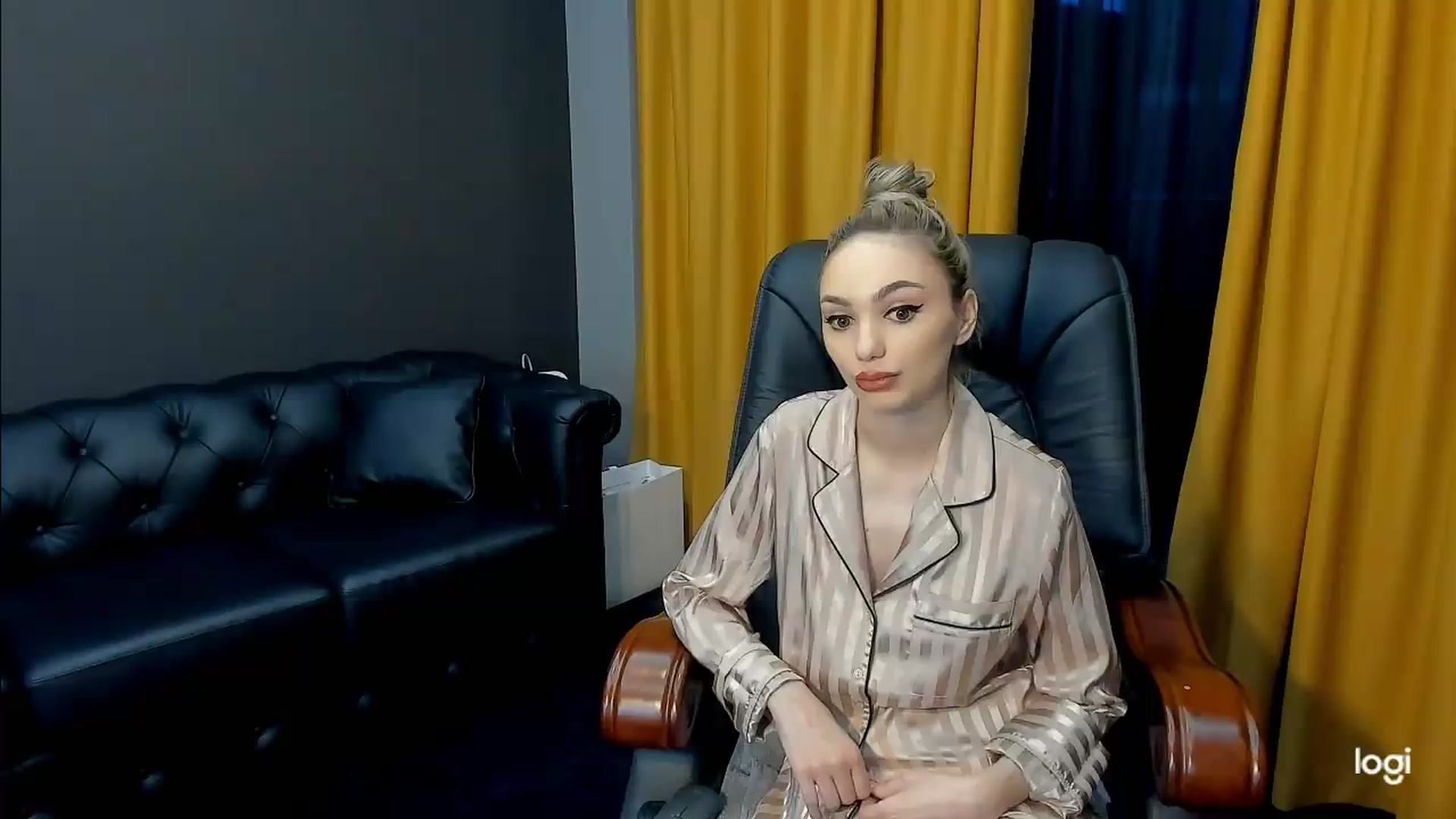 Gallery image thumbnail from HaleySweet18's myfreecams stream on, 05/13/2026, 18:01 image 9 of 20