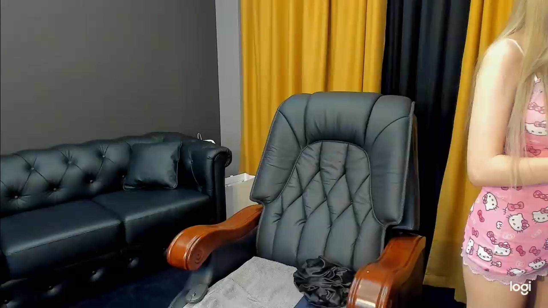 Gallery image thumbnail from HaleySweet18's myfreecams stream on, 05/13/2026, 19:49 image 17 of 20