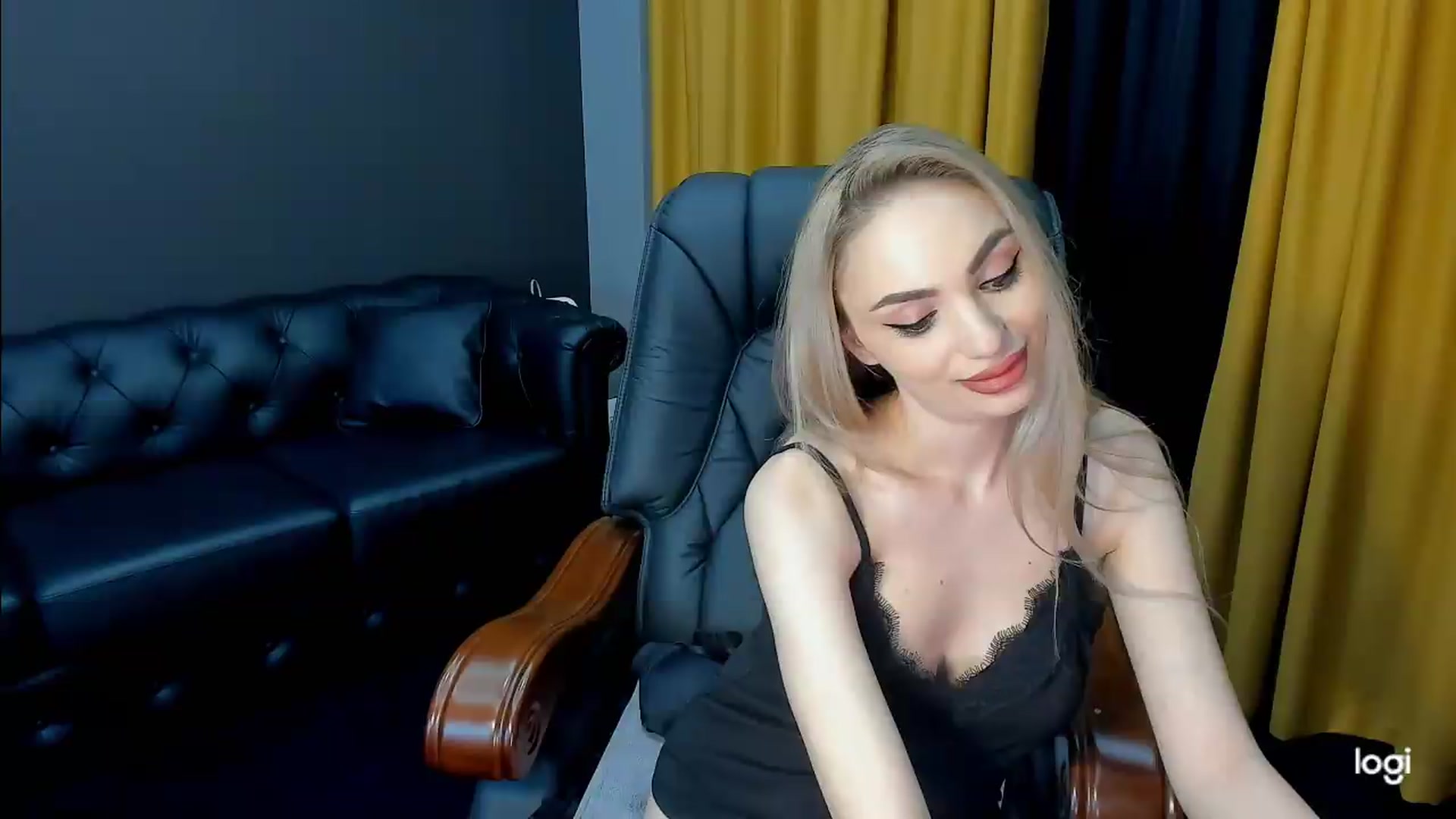 Gallery image thumbnail from HaleySweet18's myfreecams stream on, 05/18/2026, 22:10 image 3 of 20