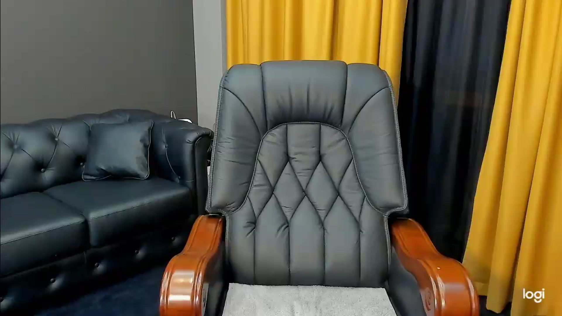 Gallery image thumbnail from HaleySweet18's myfreecams stream on, 05/19/2026, 22:54 image 20 of 20
