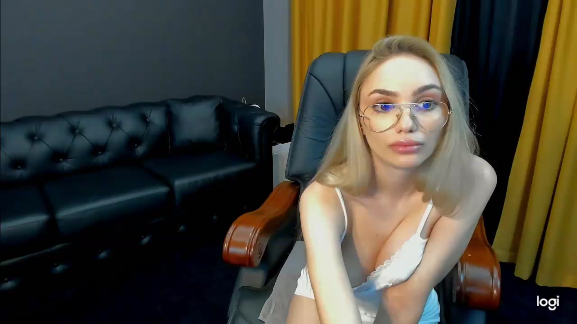 Gallery image thumbnail from HaleySweet18's myfreecams stream on, 05/21/2026, 21:08 image 20 of 20