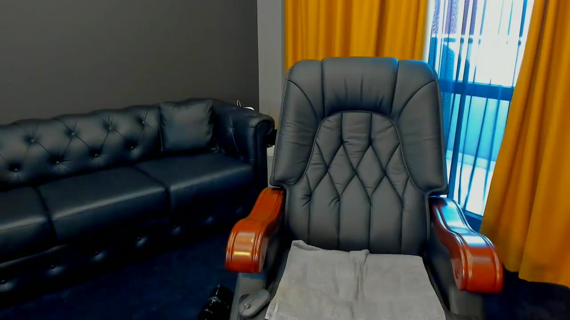Gallery image thumbnail from HaleySweet18's myfreecams stream on, 05/23/2026, 06:41 image 7 of 20