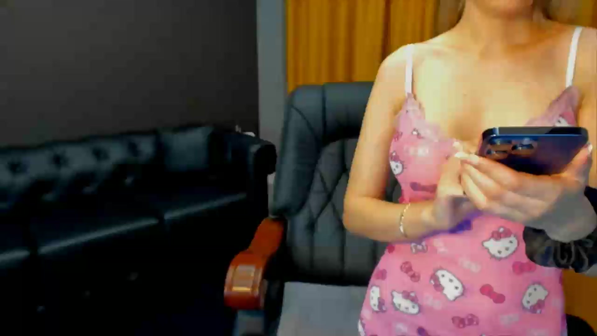 Gallery image thumbnail from HaleySweet18's myfreecams stream on, 05/26/2026, 22:08 image 17 of 20