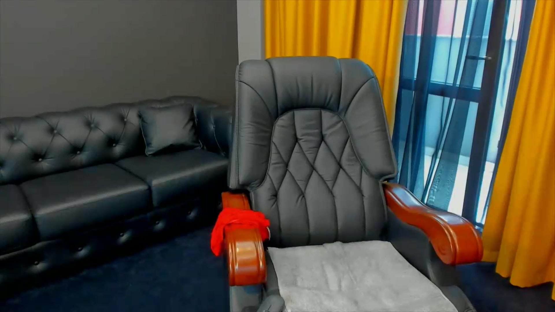 Gallery image thumbnail from HaleySweet18's myfreecams stream on, 05/30/2026, 06:46 image 4 of 20