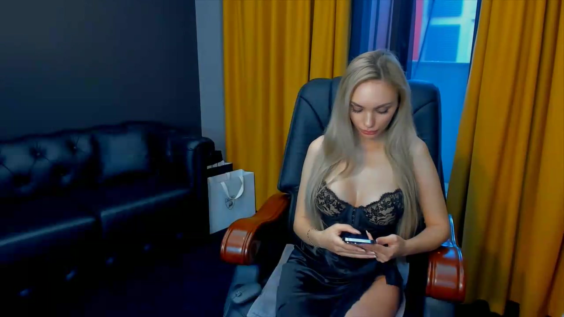 Gallery image thumbnail from HaleySweet18's myfreecams stream on, 06/07/2026, 05:22 image 3 of 20