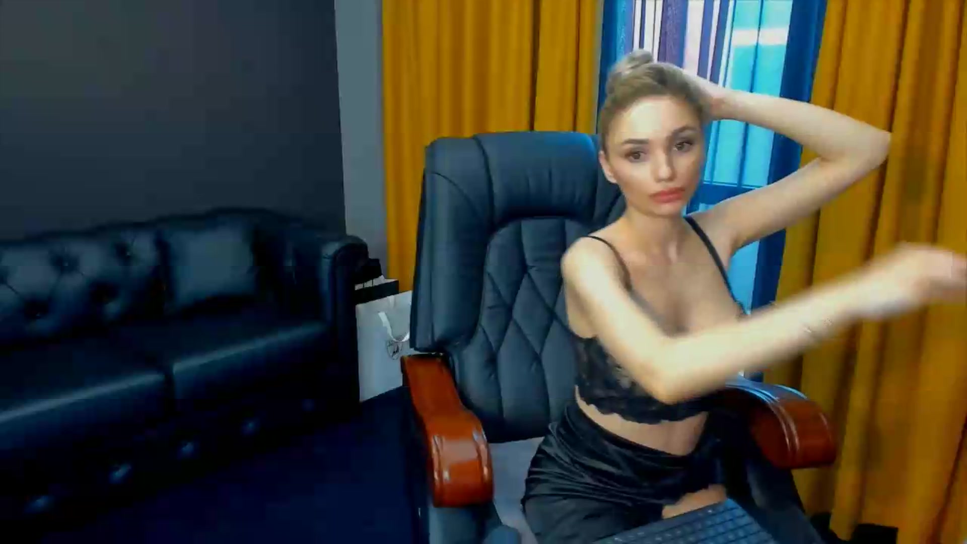 Gallery image thumbnail from HaleySweet18's myfreecams stream on, 06/07/2026, 06:02 image 12 of 20
